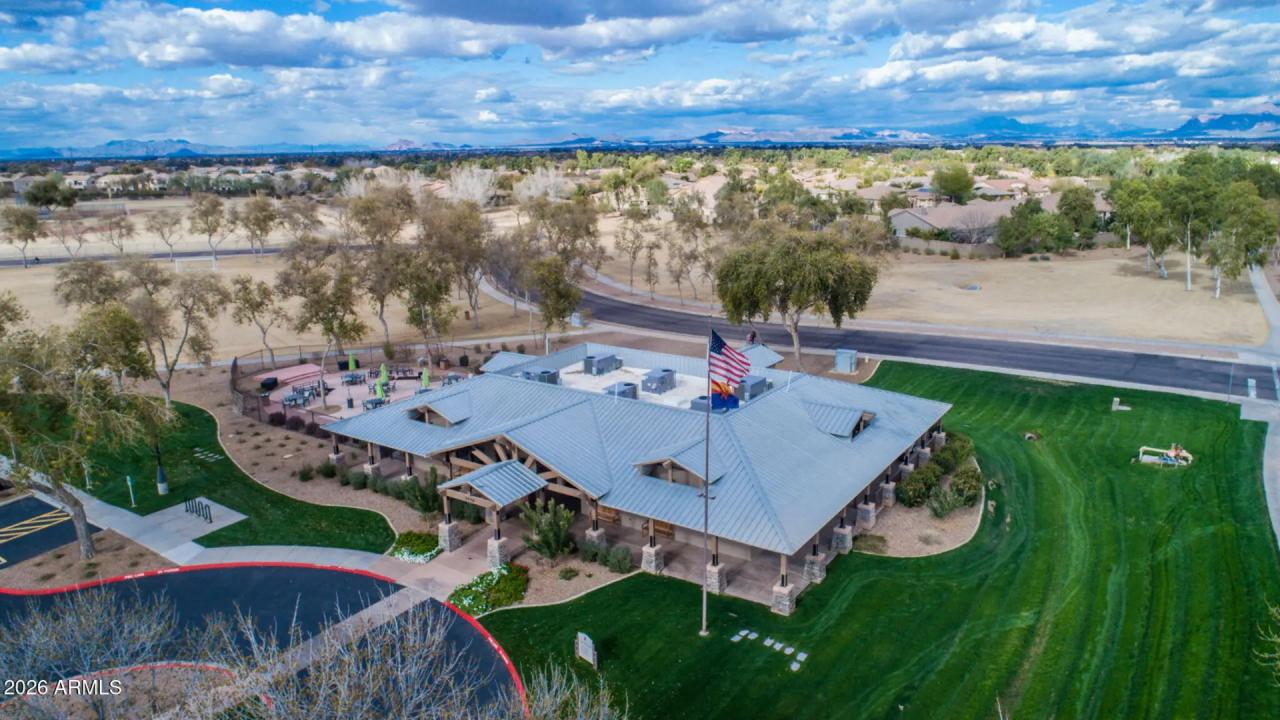 Real Estate Picture 35