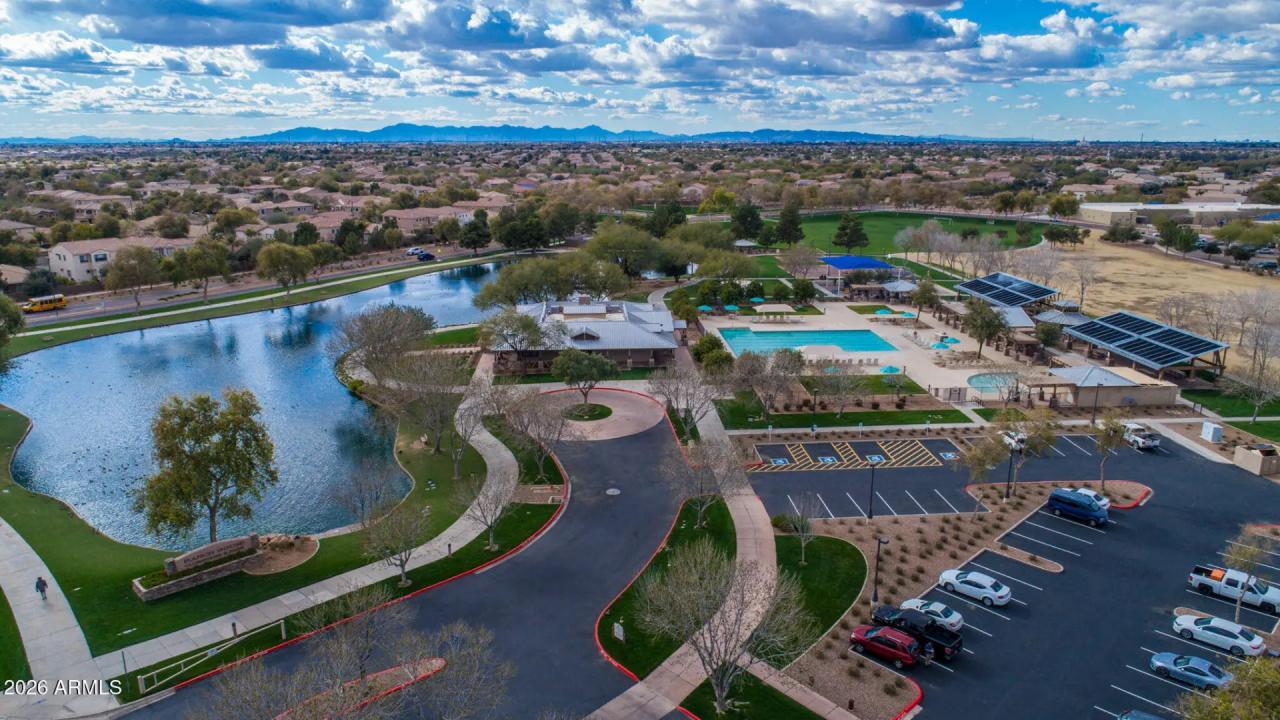 Real Estate Picture 36