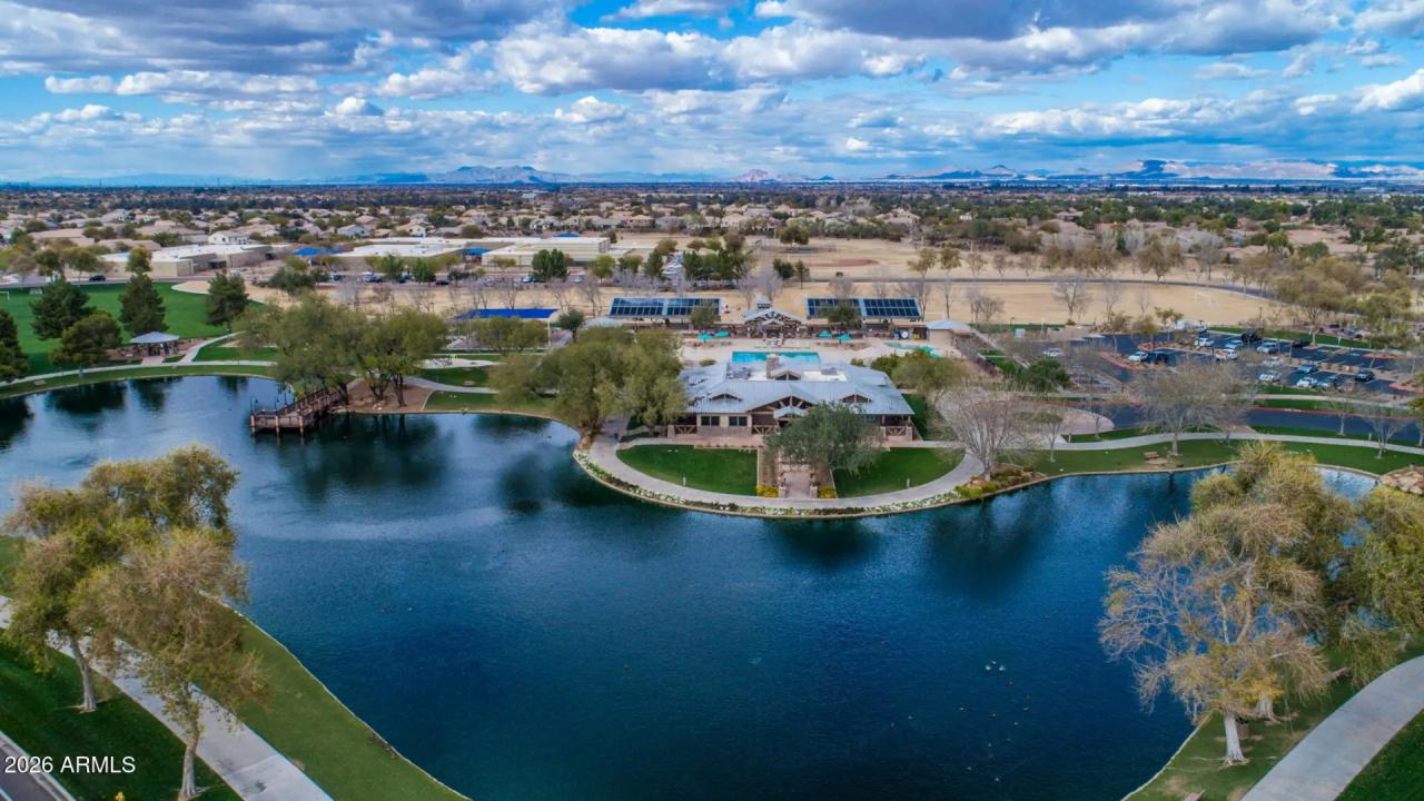 Real Estate Picture 38