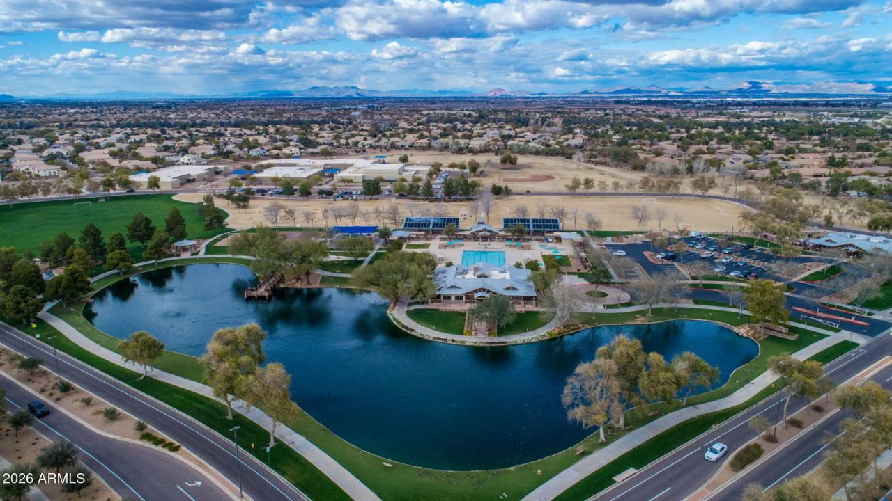 Real Estate Picture 39