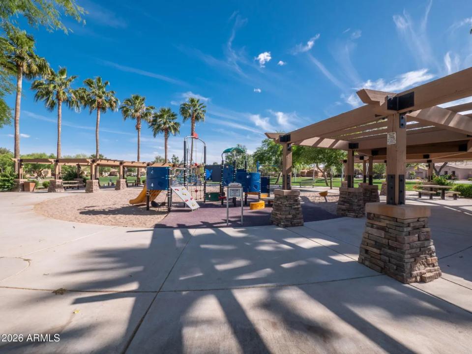 Real Estate Picture 49