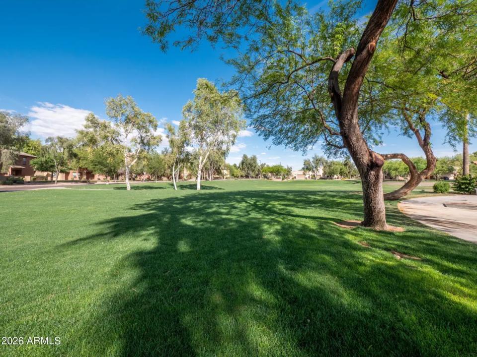 Real Estate Picture 50