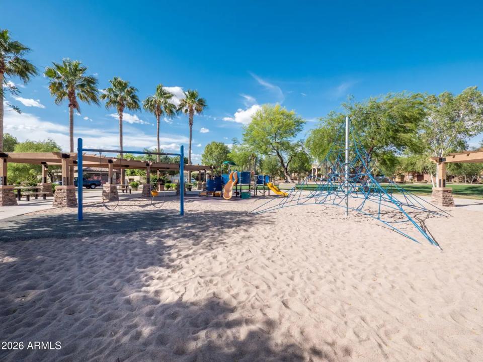 Real Estate Picture 53