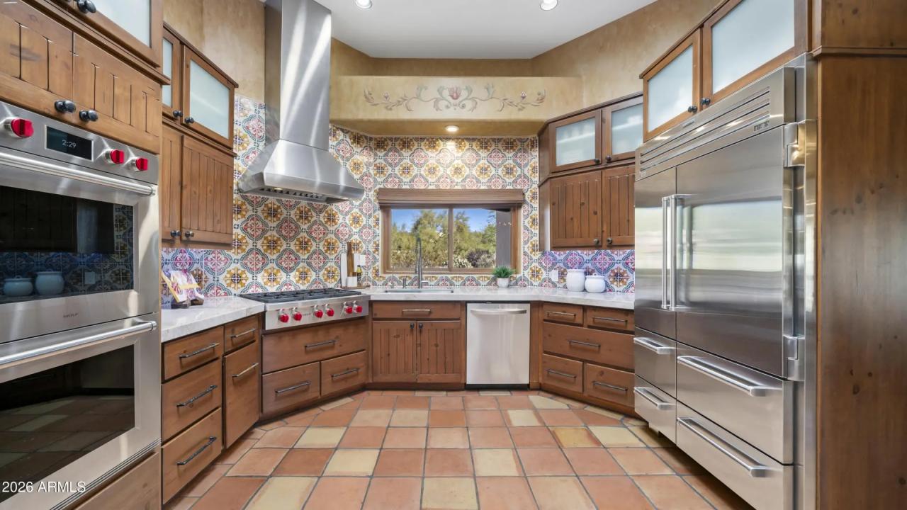 Real Estate Picture 17