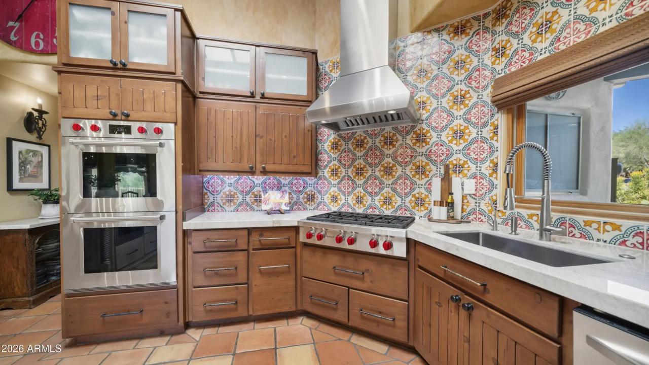 Real Estate Picture 16