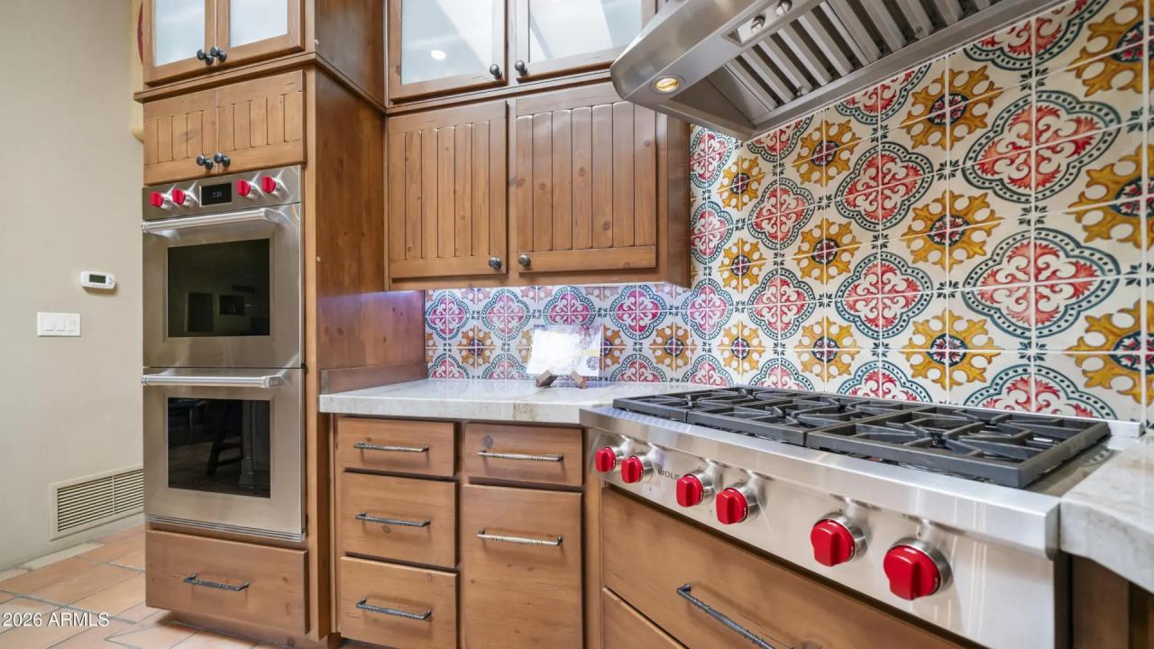 Real Estate Picture 18