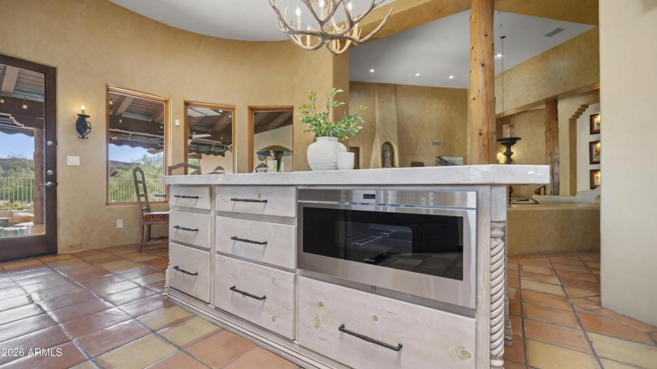 Real Estate Picture 23
