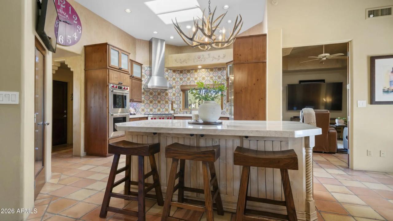 Real Estate Picture 24
