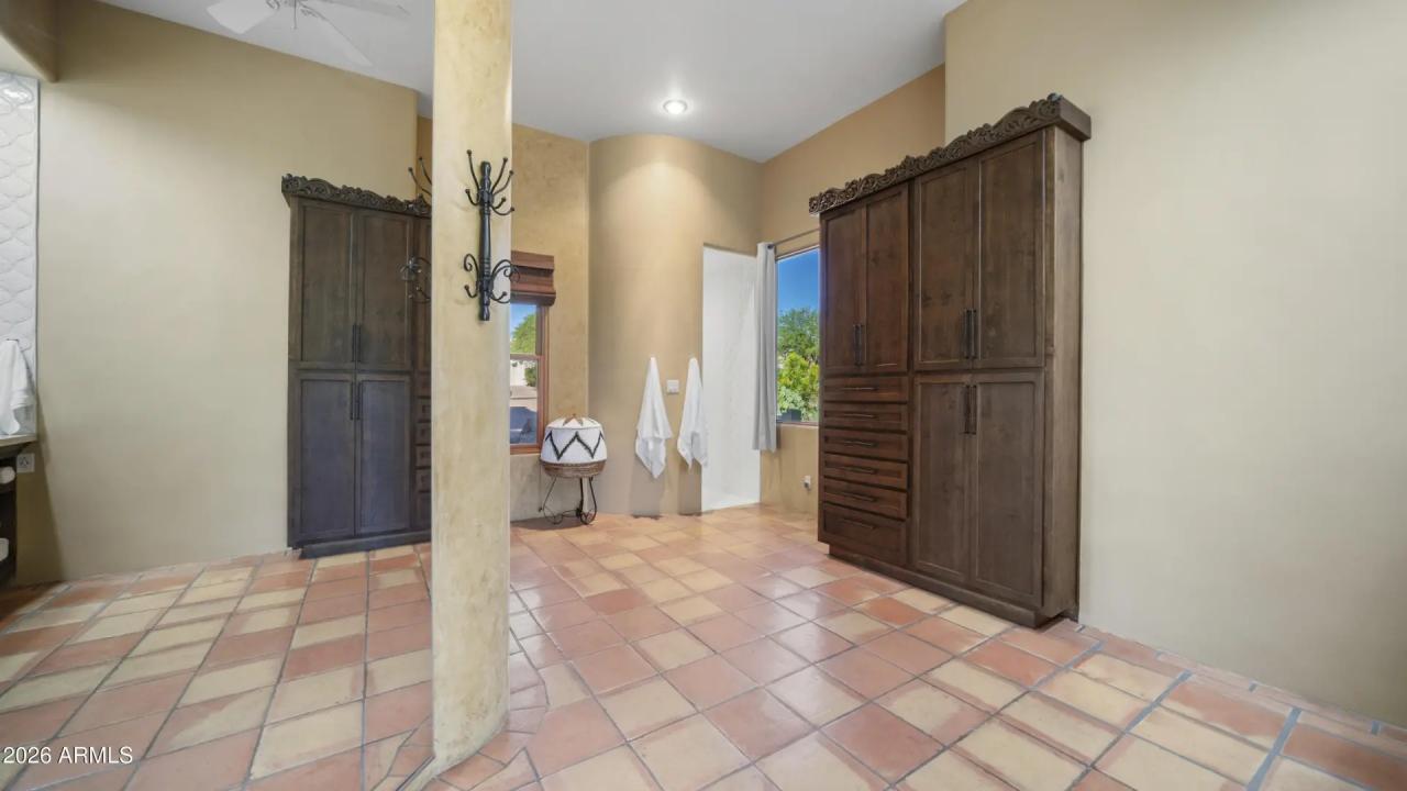 Real Estate Picture 35