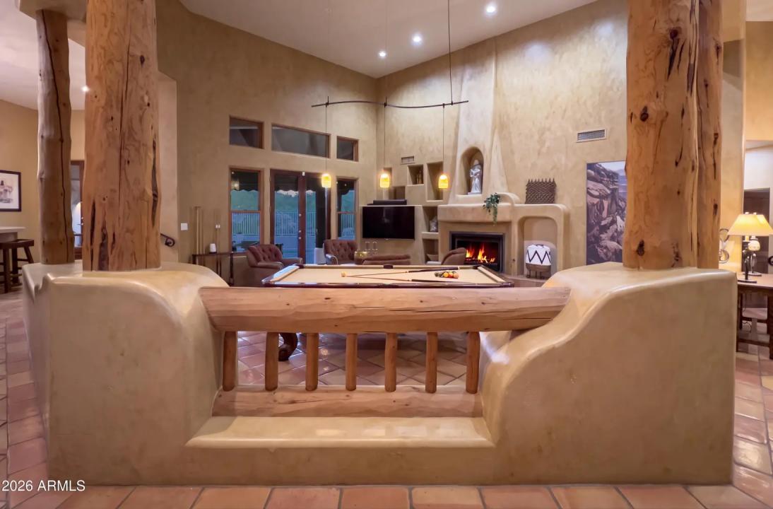 Real Estate Picture 11
