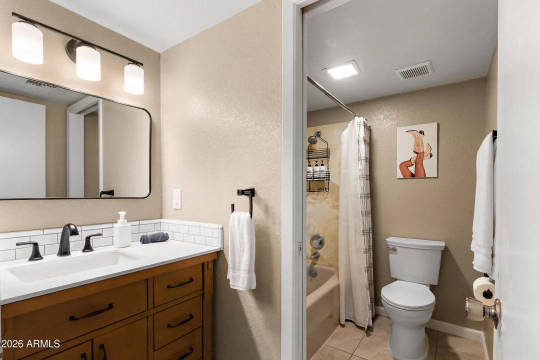 Real Estate Picture 20