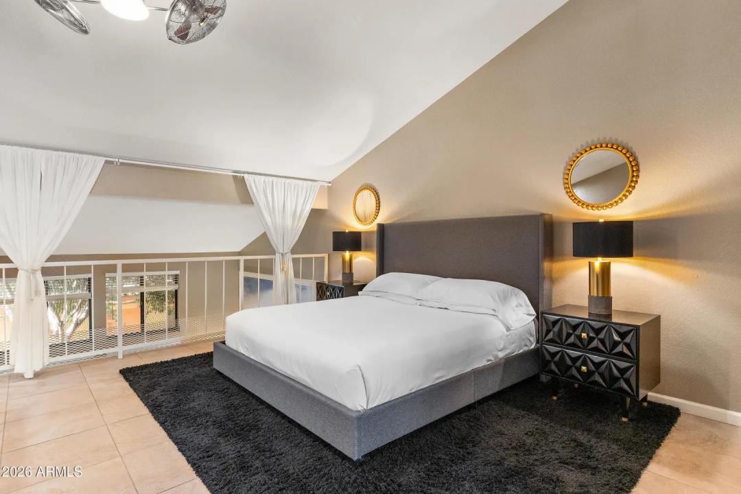 Real Estate Picture 25