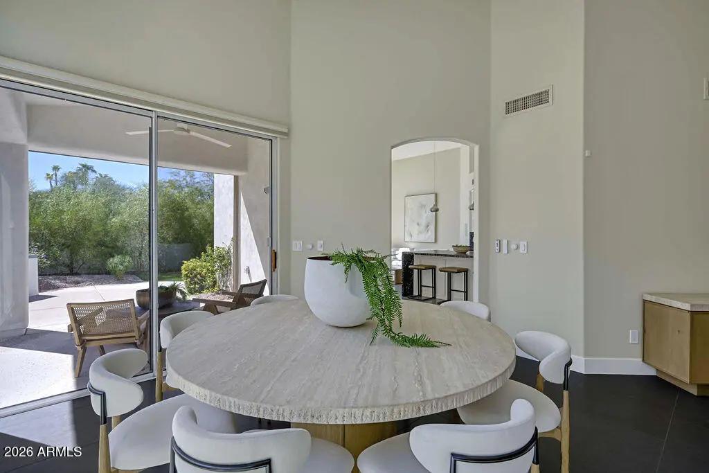 Real Estate Picture 11