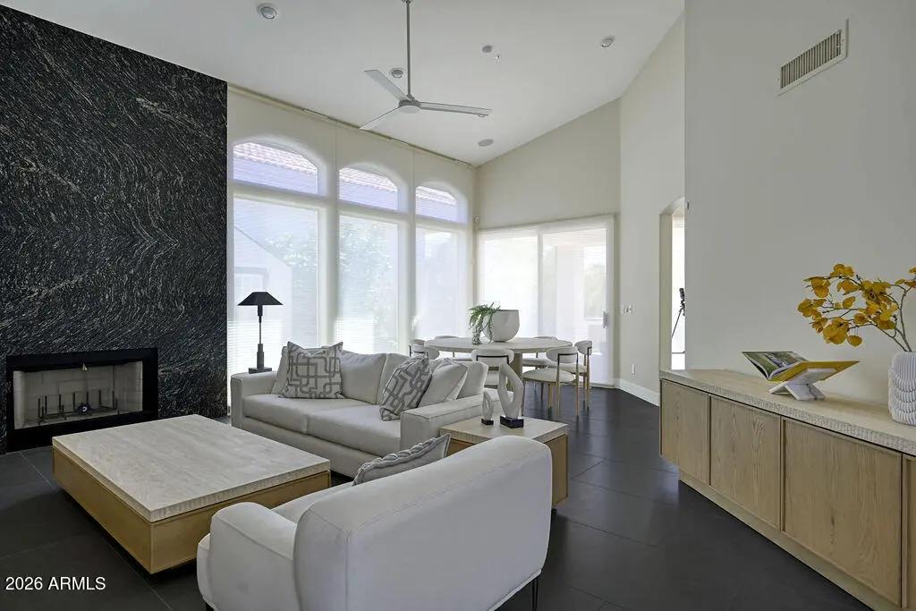 Real Estate Picture 6