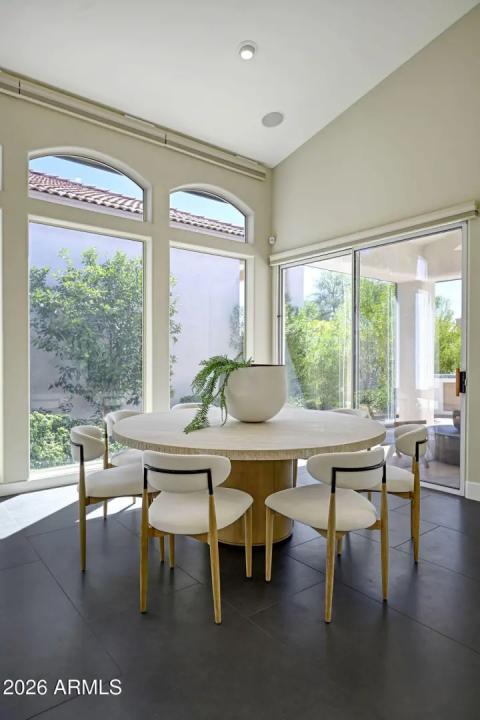 Real Estate Picture 10