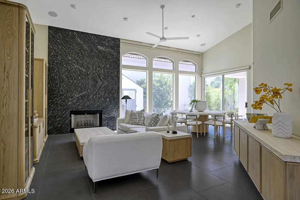 Real Estate Picture 5