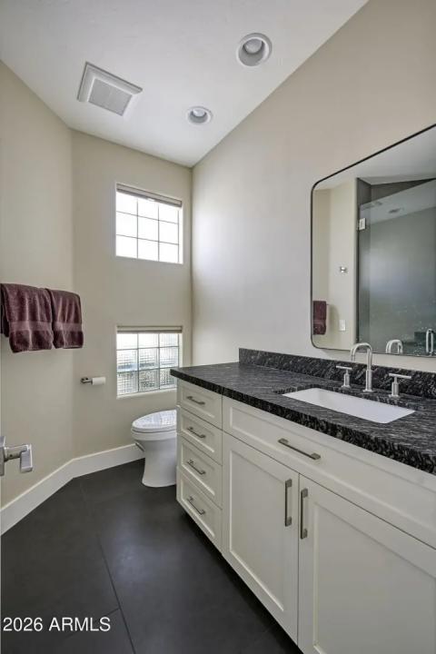 Real Estate Picture 30