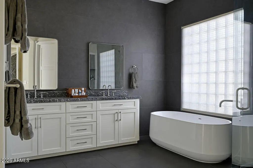 Real Estate Picture 26