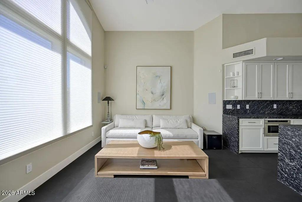 Real Estate Picture 22
