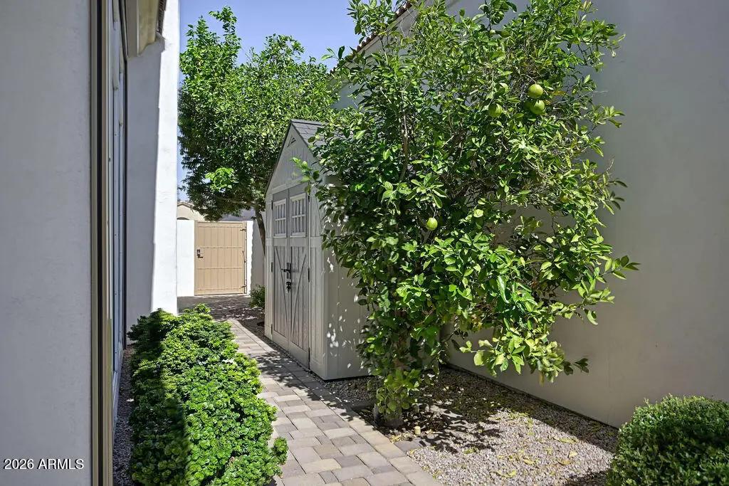 Real Estate Picture 40