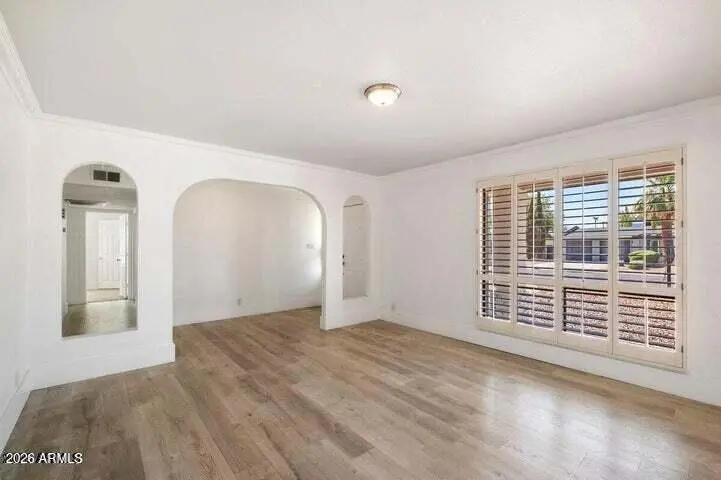 Real Estate Picture 7