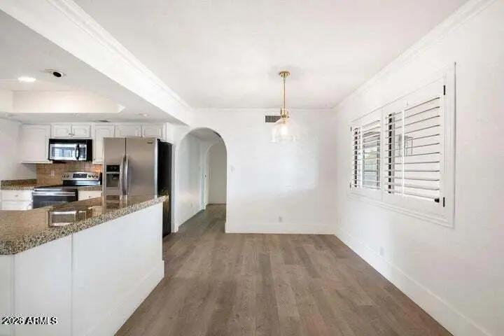 Real Estate Picture 14