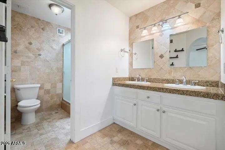 Real Estate Picture 20