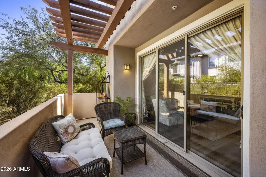 Real Estate Picture 7