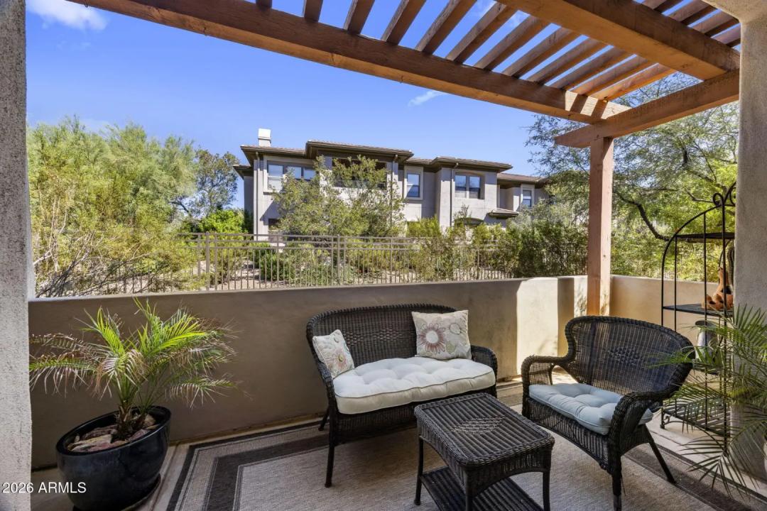 Real Estate Picture 6