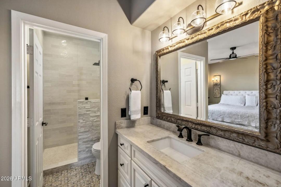 Real Estate Picture 10