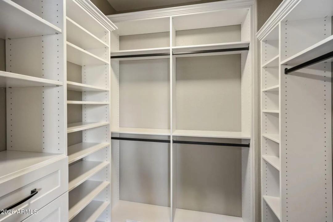 Real Estate Picture 11