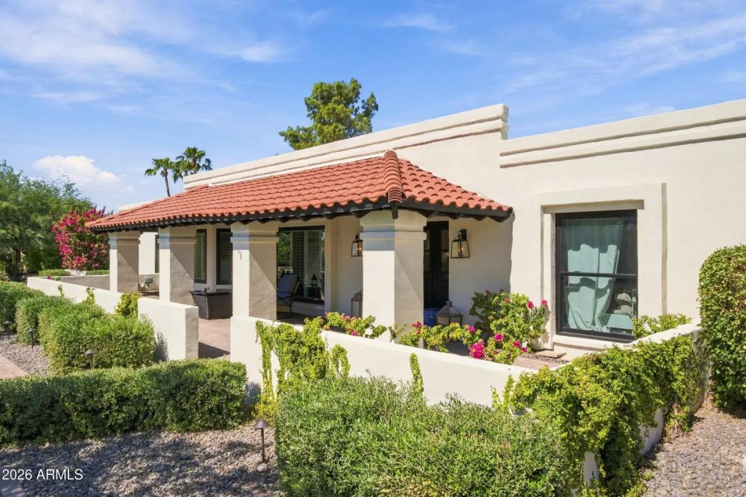 Real Estate Picture 4