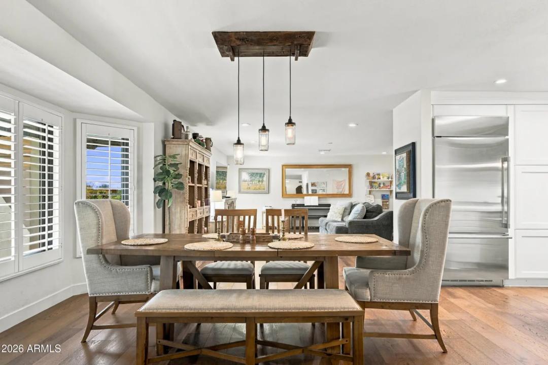 Real Estate Picture 14