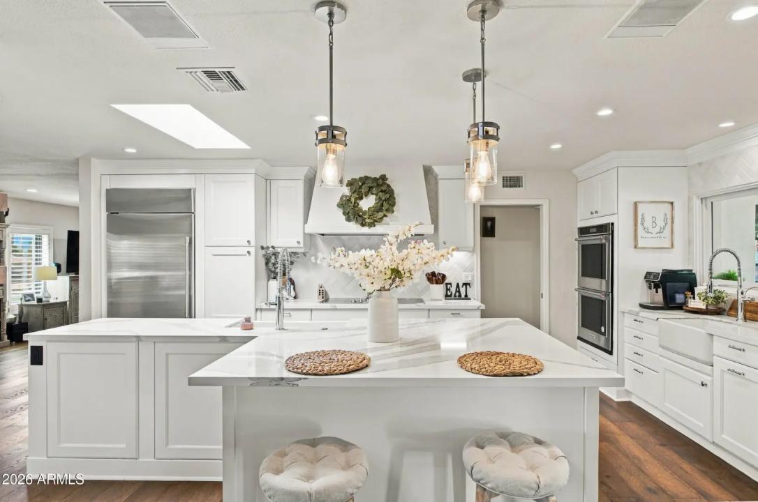 Real Estate Picture 16