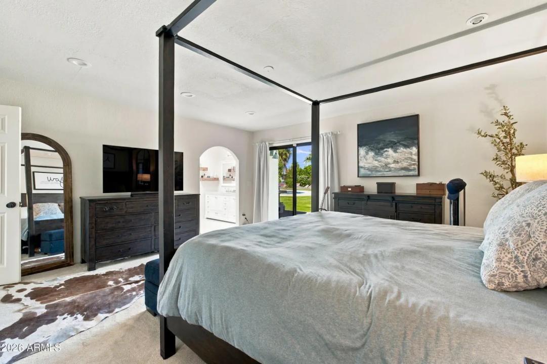 Real Estate Picture 19