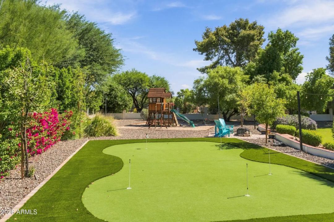 Real Estate Picture 38