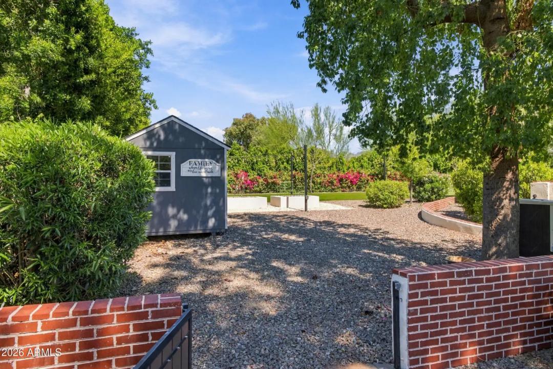 Real Estate Picture 42