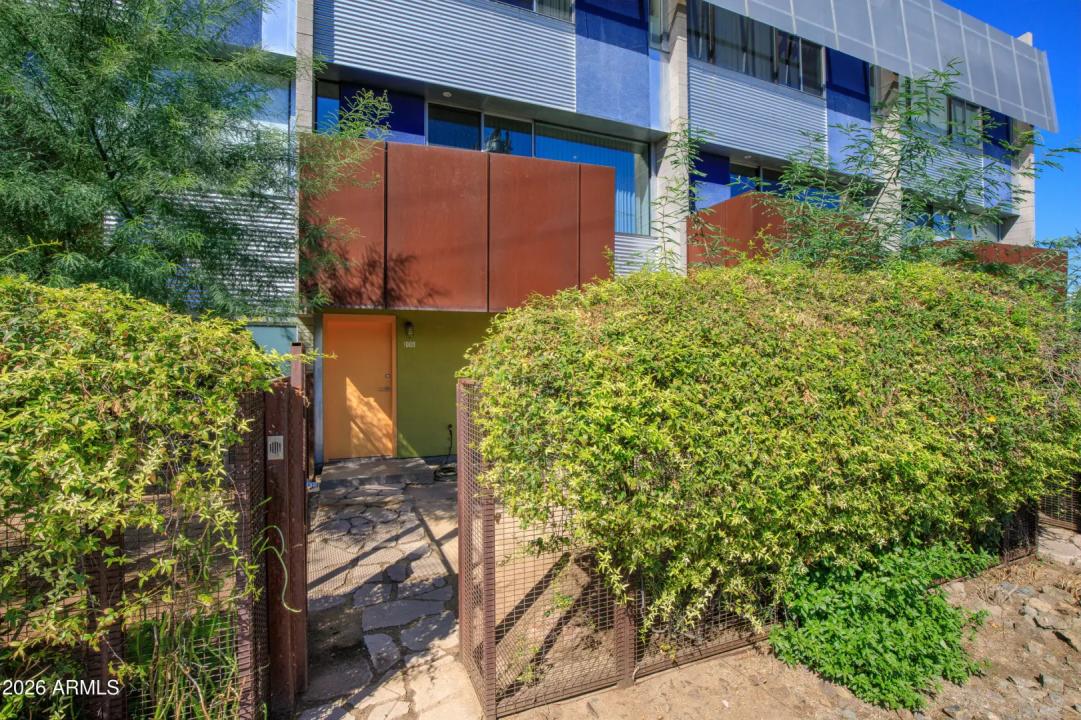 Real Estate Picture 2