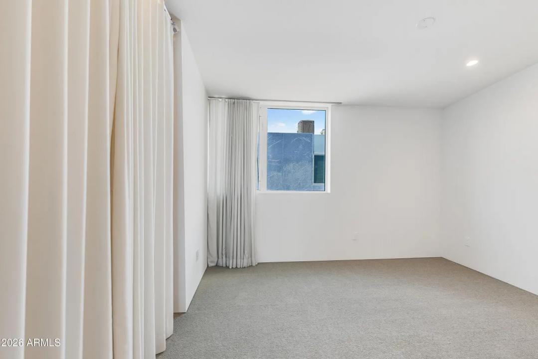 Real Estate Picture 19