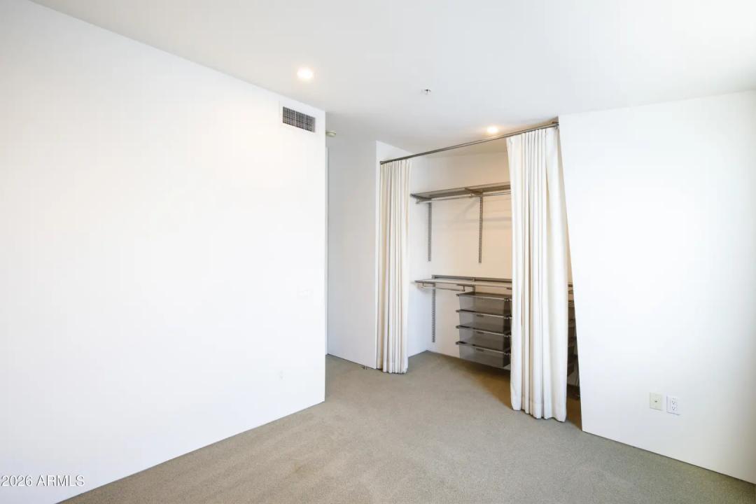 Real Estate Picture 21