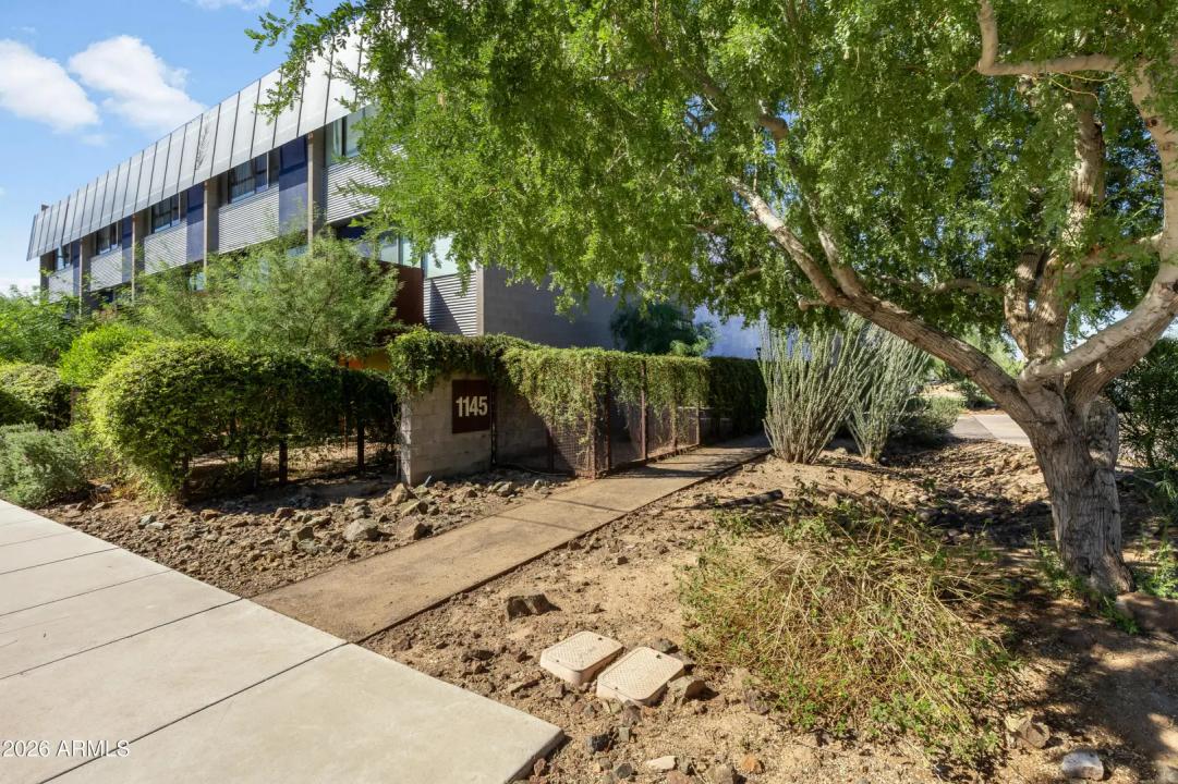 Real Estate Picture 28
