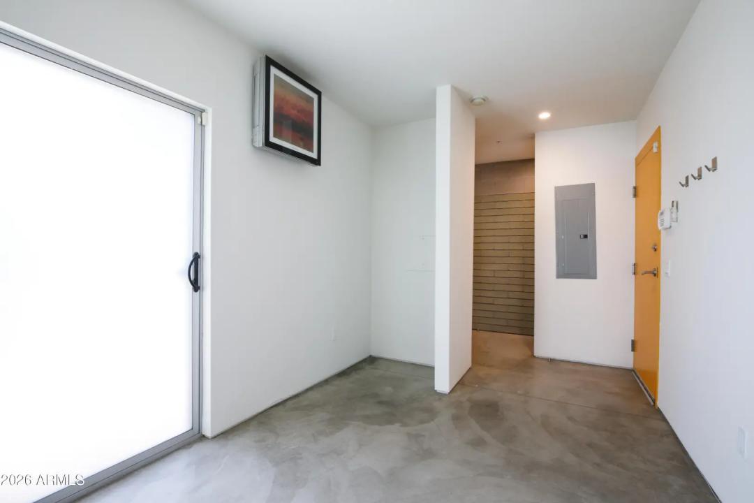 Real Estate Picture 12