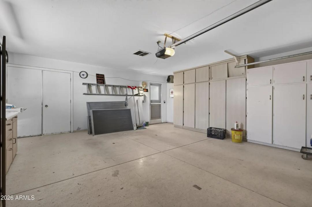 Real Estate Picture 33