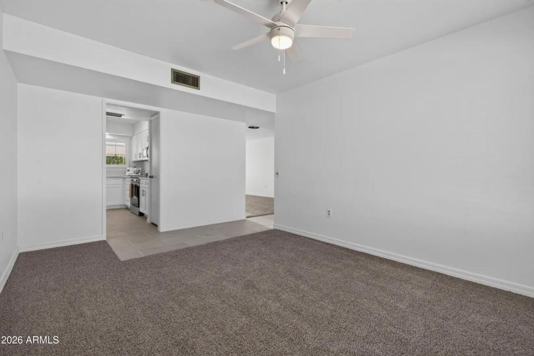 Real Estate Picture 14