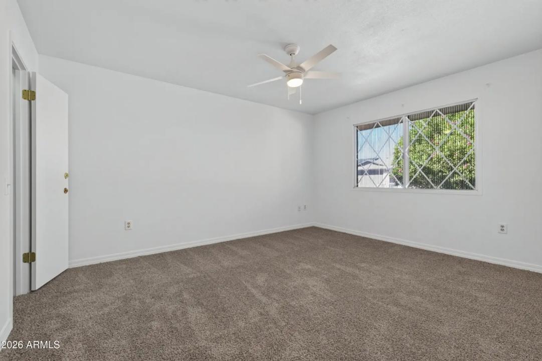 Real Estate Picture 25