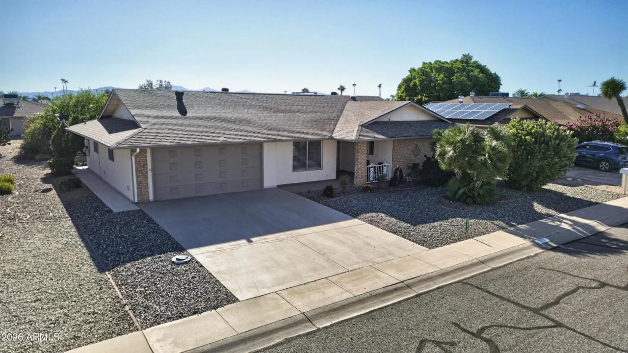 Real Estate Picture 3