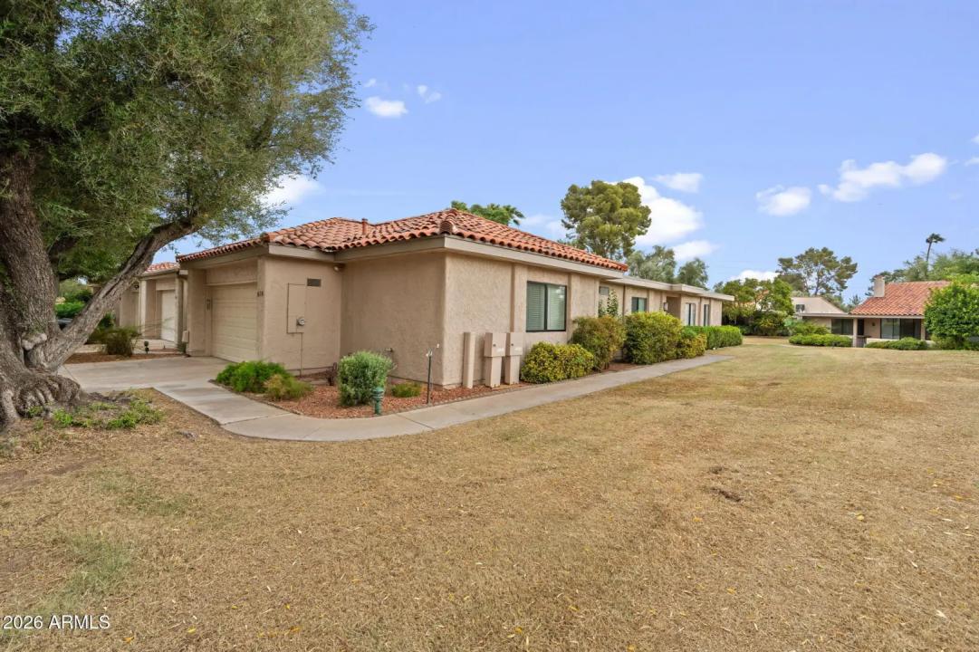 Real Estate Picture 4