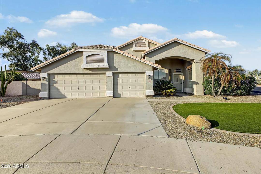 Real Estate Picture 3