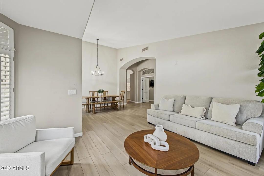 Real Estate Picture 6
