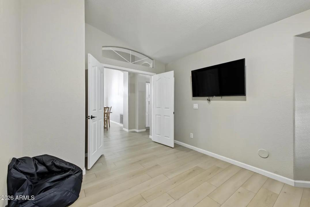 Real Estate Picture 28